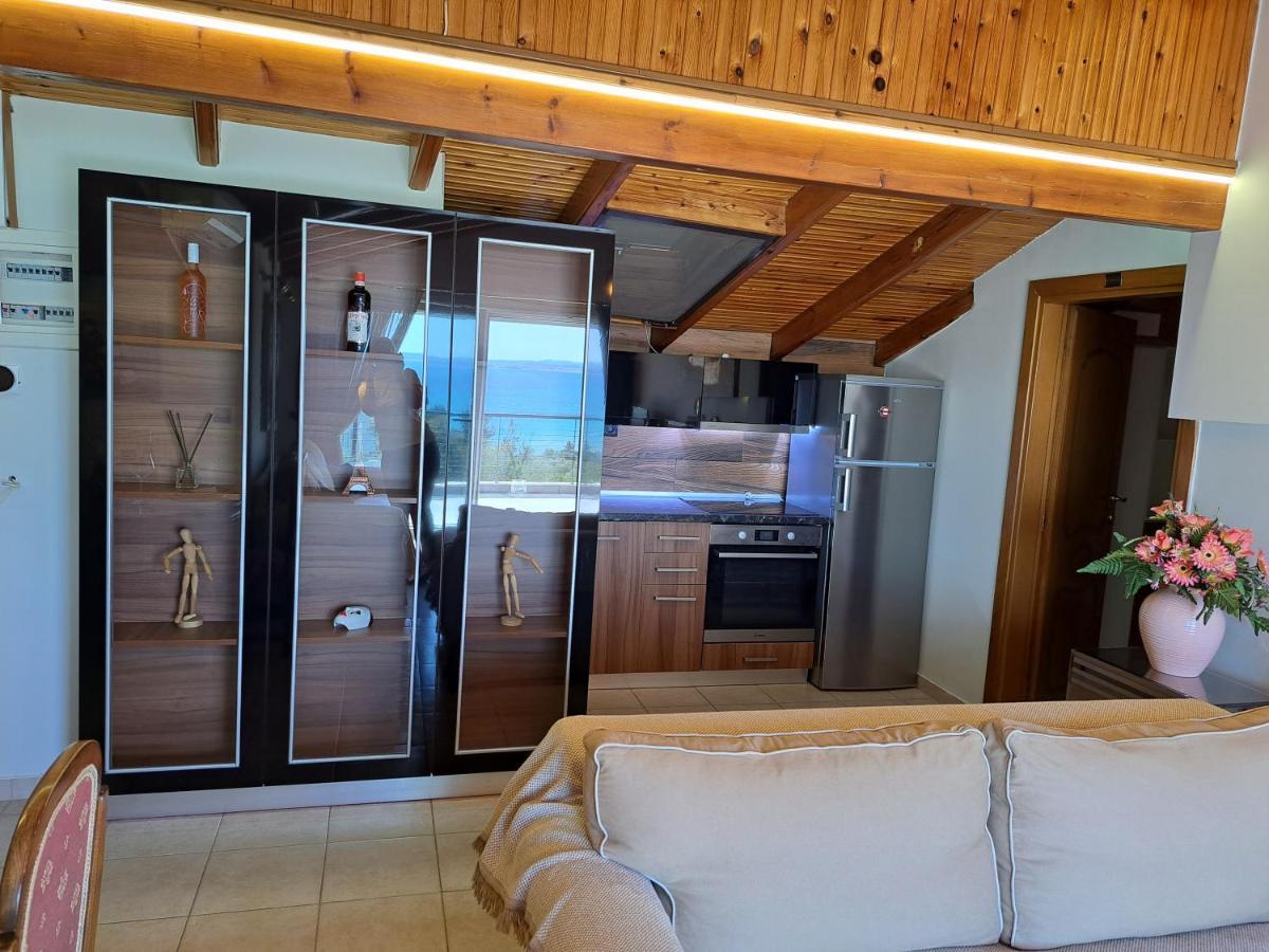 Attic Lägenhet Nea Moudhania Exteriör bild
