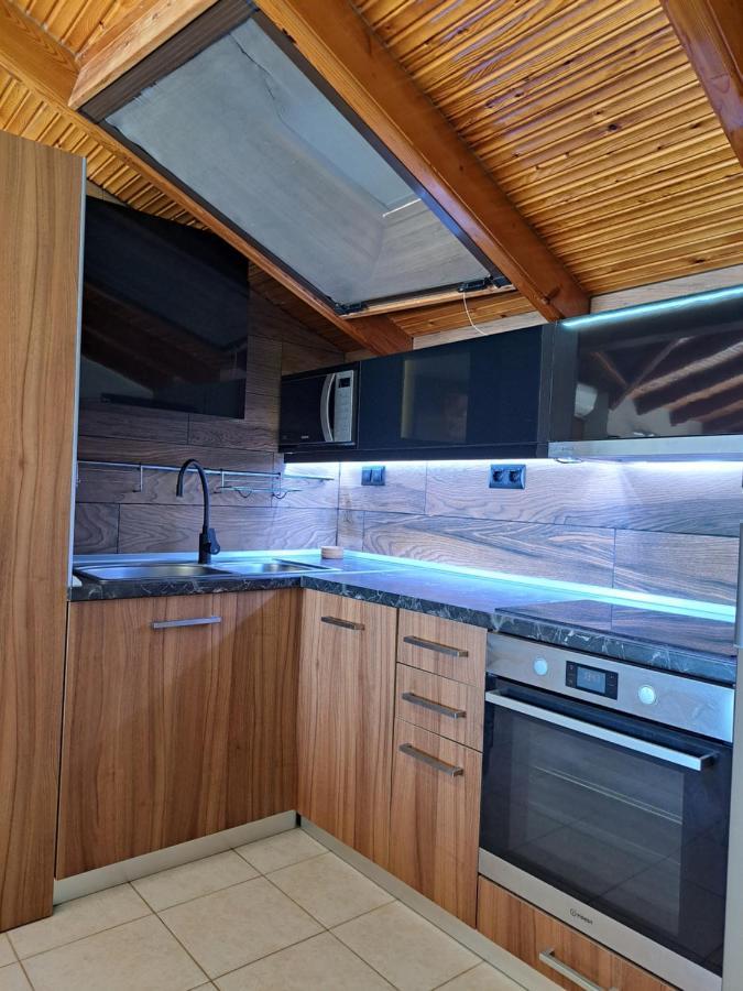 Attic Lägenhet Nea Moudhania Exteriör bild